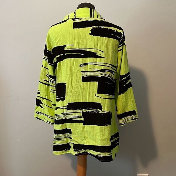NWT Ali Miles Womens Neon Green Black Brush Stroke Print 3/4 Sleeve Blouse - Picture 5 of 9